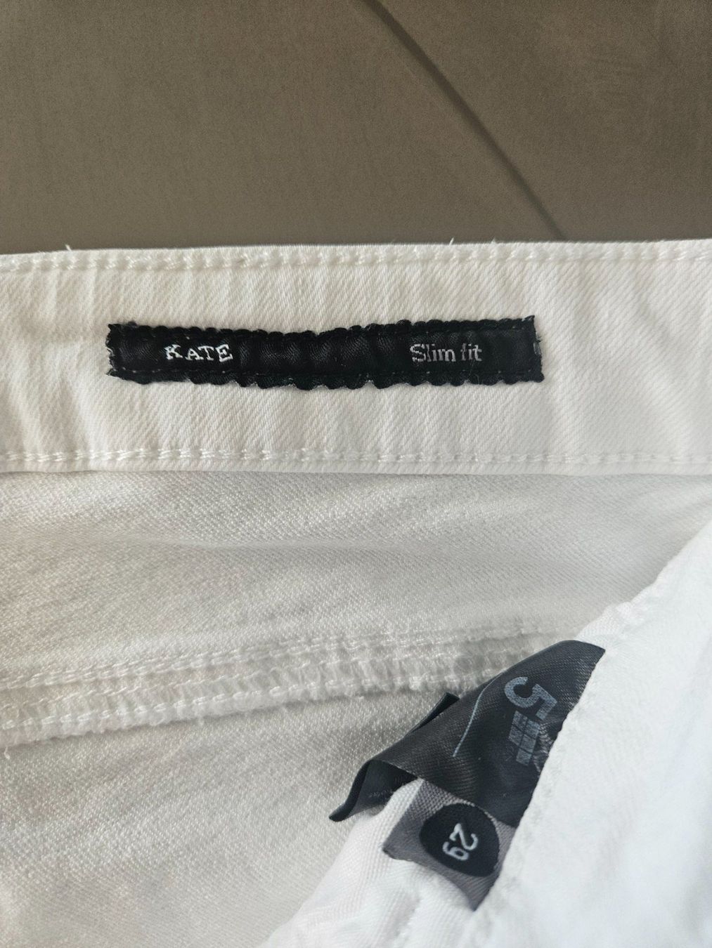 Jeans: weisse Jeans, Modell Kate, slim fit, Gr. 29 – Gebraucht aus Seengen von babawid 5