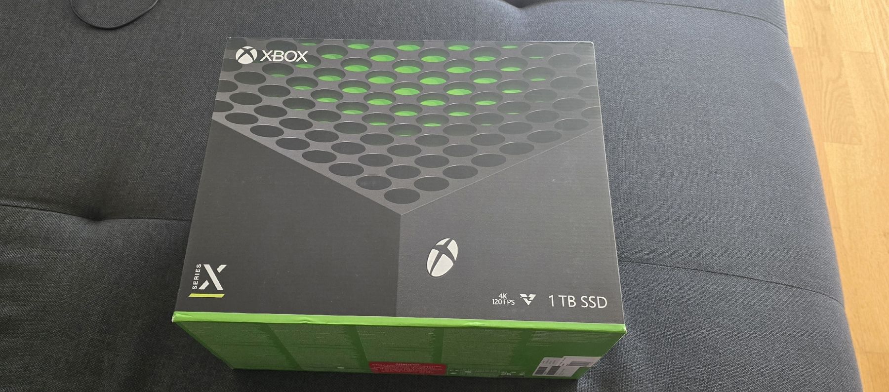 Microsoft Console: Xbox Series X Konsole 1 TB SSD – Nuovo (secondo la descrizione) da Solothurn venduto da koc_b6zl