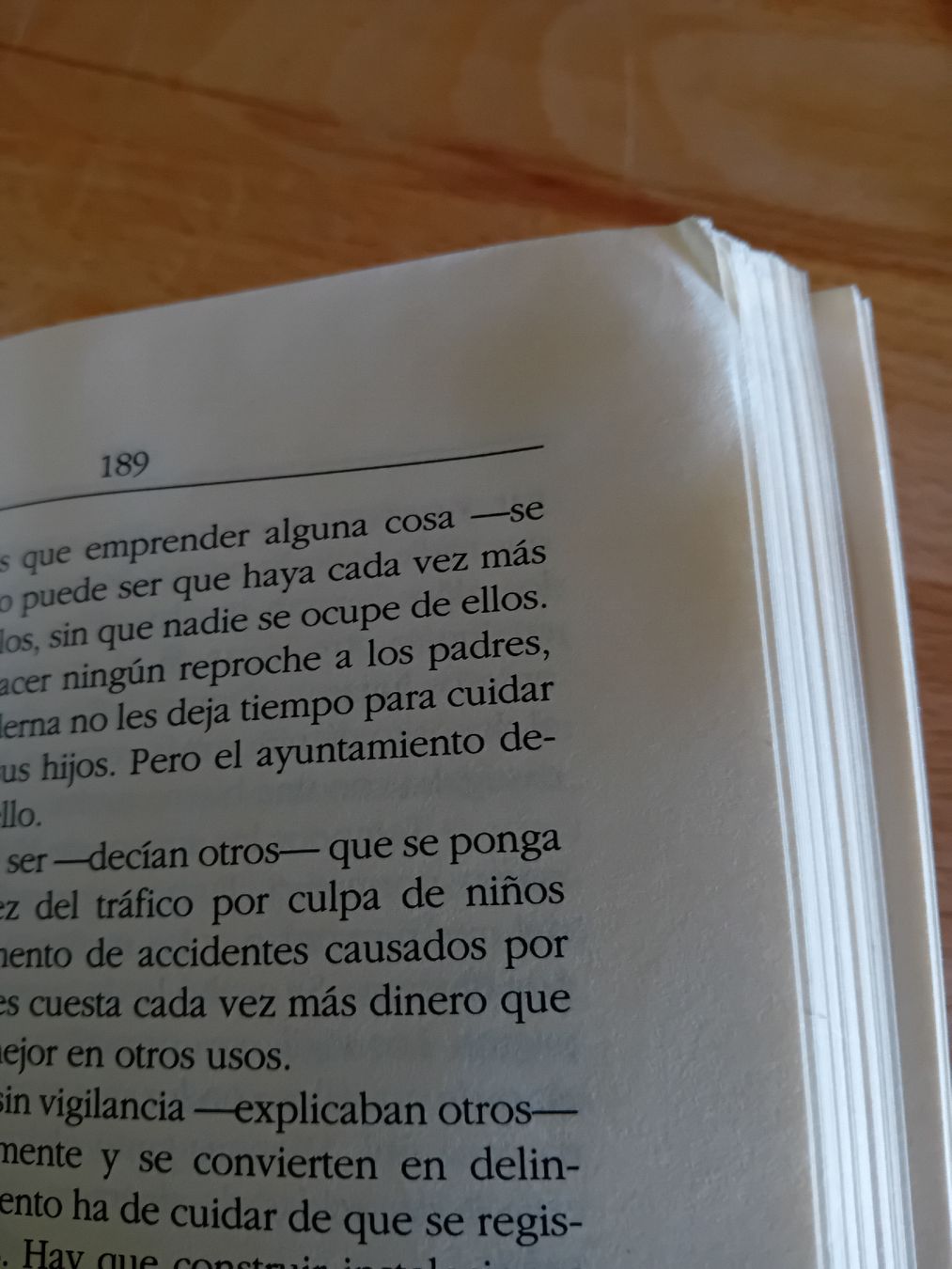 Libri: *Buch-Momo von Michael Ende- auf Spanisch* – Usato da Hinterkappelen venduto da klebaluka08 3