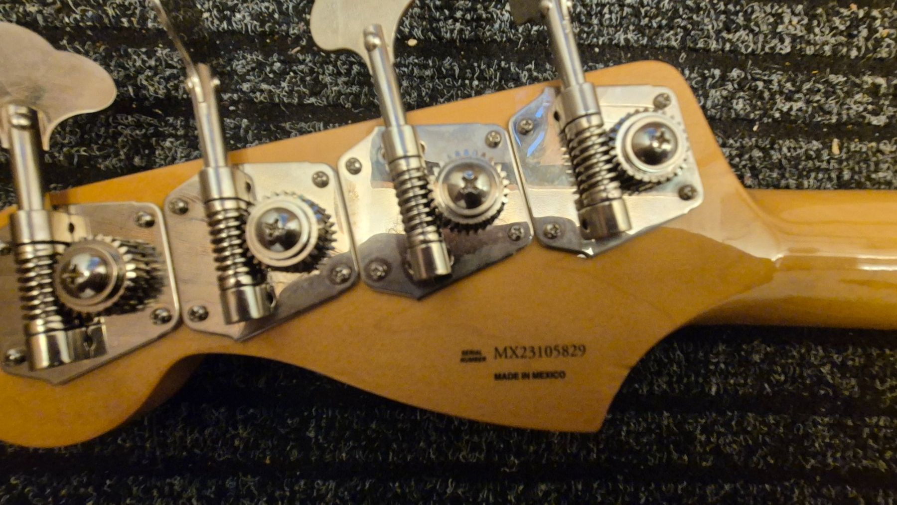 Fender Strumenti musicali: Fender Precision Bass – Usato da Elsau venduto da Woolie81 2