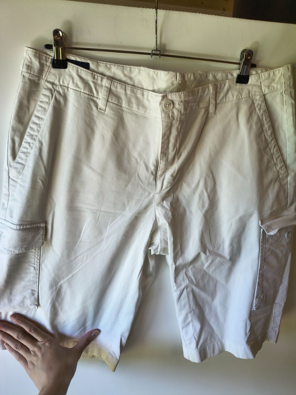 Façonnable Hosen: Façonnable Men's Beige Cargo Shorts Size 52 – Gebraucht aus Villars-sur-Ollon von VicJ
