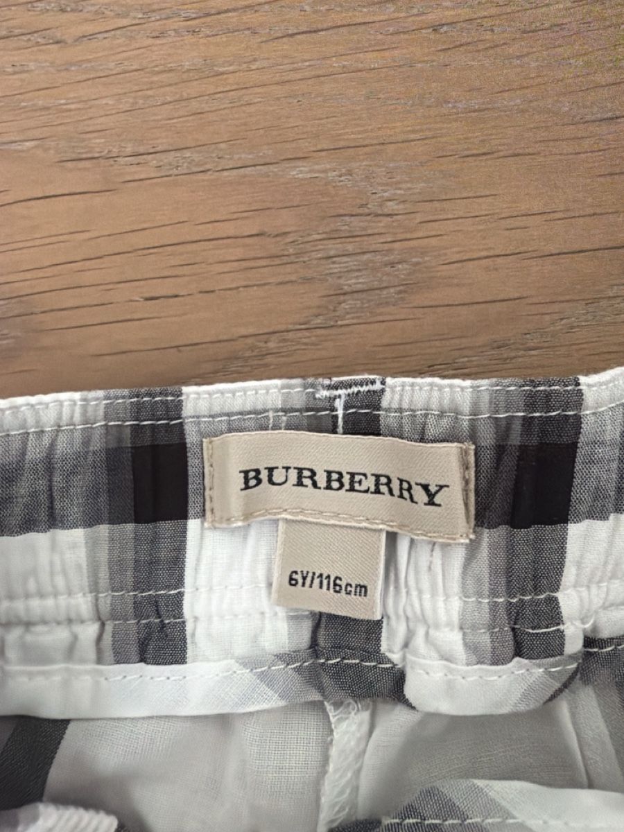 Burberry Lotti & Set di vestiti: Ensemble Burberry 6 J. – Usato da Zug venduto da anita75 1