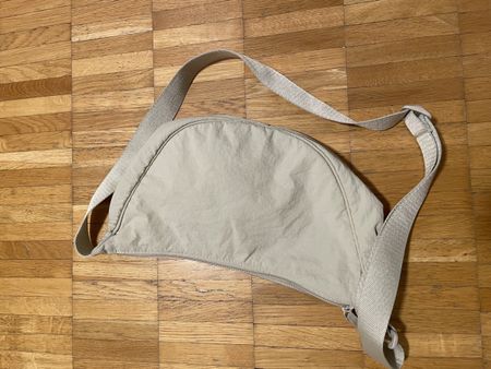 Uniqlo Round Mini Shoulder Bag Beige