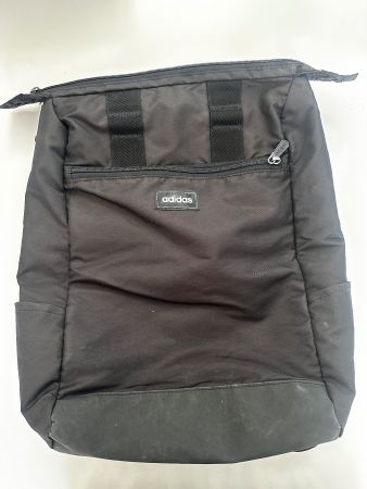Rucksack Adidas schwarz gut erhalten