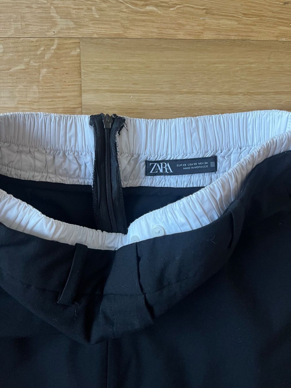Zara Gonne: Jupe longue noir – Usato da La Tour-de-Trême venduto da lol_85kj