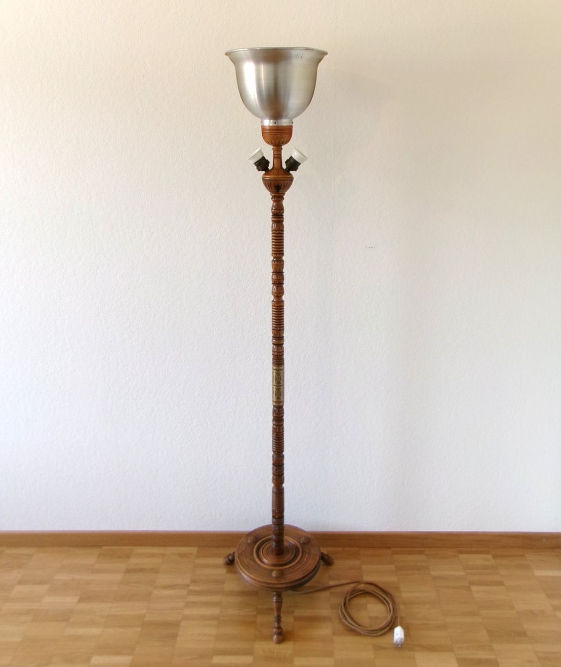 Lampen: Stehlampe gedrechselt – Gebraucht aus Solothurn von Rangoo 9