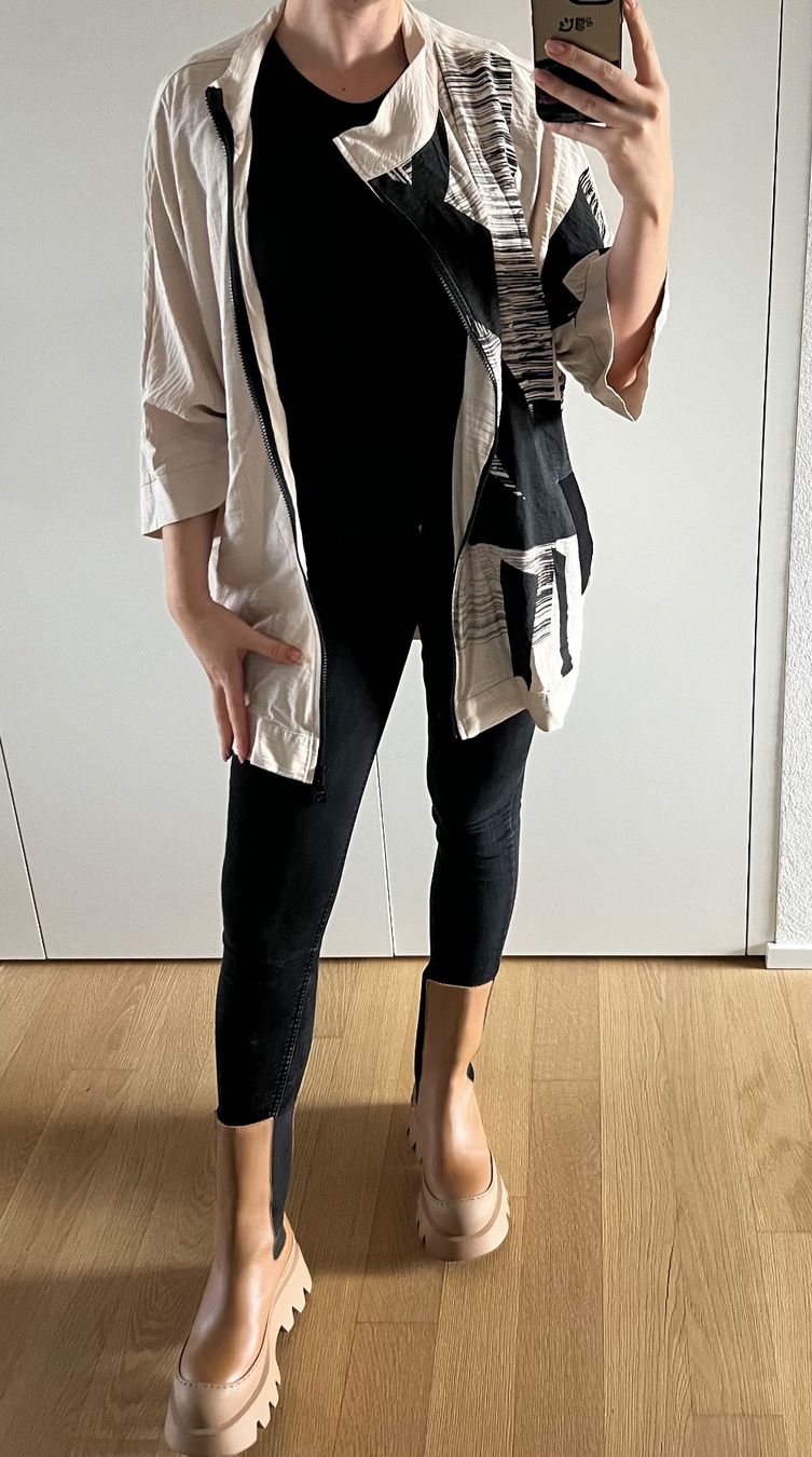 Jacken: Cardigan Jacke Übergangsjacke one size beige muster – Gebraucht aus Staad SG von Chirrari 1