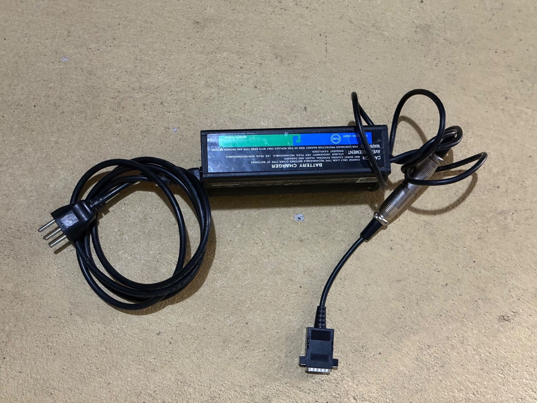 Caricabatterie: Orginal Stromer ST1 Ladegerät inklusive Adapter – Usato da Hubersdorf venduto da Gewonnen 1