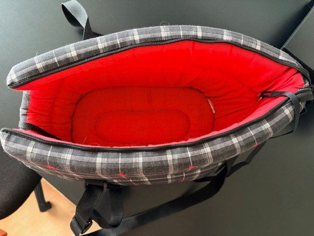 Trixie Cucce & Letti: Praktische Hunde- oder Katzentragetasche mit Sternmuster – Usato da Nuerensdorf venduto da ghi_b7xs 1