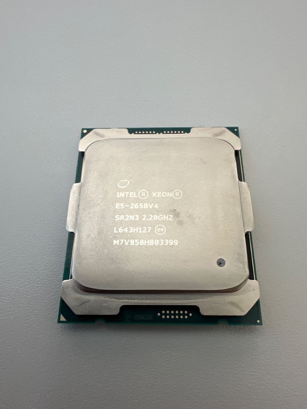 Intel Elektronikbauteile: Intel Xeon E5-2650V4 – Gebraucht aus Horw von Marafiki
