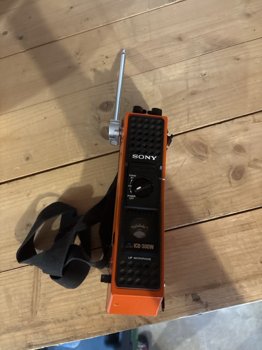Radiocomunicazione: Trasmittente Sony 27.085 MHz – Usato da Losone venduto da zeta84