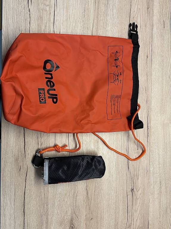 Giubbotti di salvataggio: Rettungswurfgerät OneUp Nautic Pro – Usato da Wangen SZ venduto da Onixus76