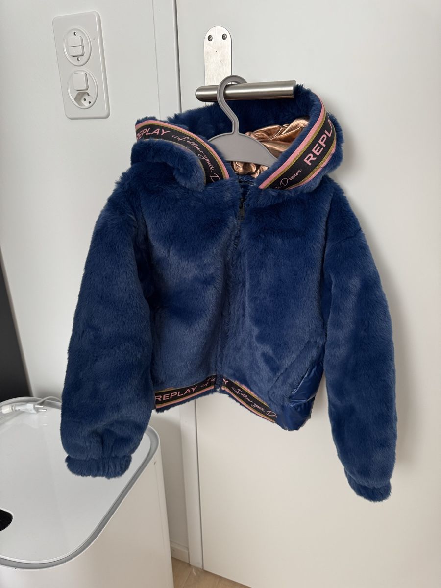 Replay Jacken & Mäntel: Replay Jacke Grösse 104 – Neu und originalverpackt aus Laufen von AnnaBlunschi