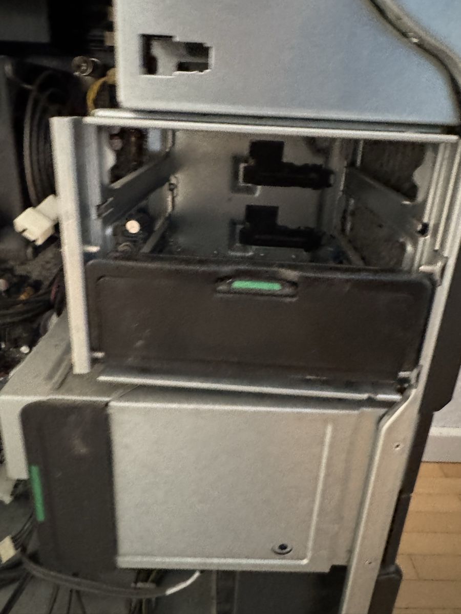 Hewlett Packard PCs: HP Z600 Workstation – Défectueux à Adliswil par Busys 3