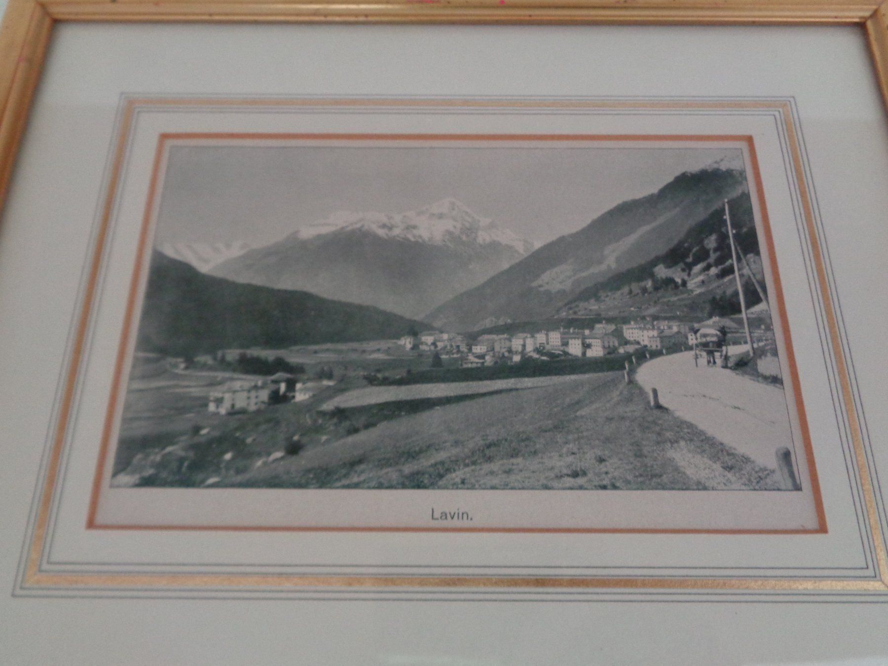 Grafiken & Lithographien: Litho Lavin mit Goldrahmen hinter Glas – Gebraucht aus Chur von omonia 2