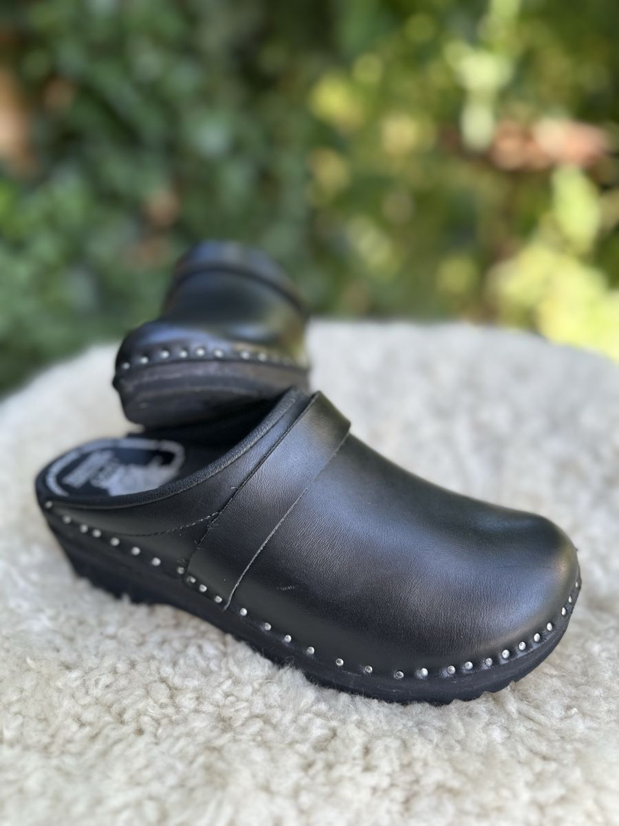 Scarpe da donna: TROENTORPS DAMEN CLOGS / TOFFELN Gr. 37 (Schwarz - Echtholzs – Usato da Baar venduto da AlicjasWunderland 1