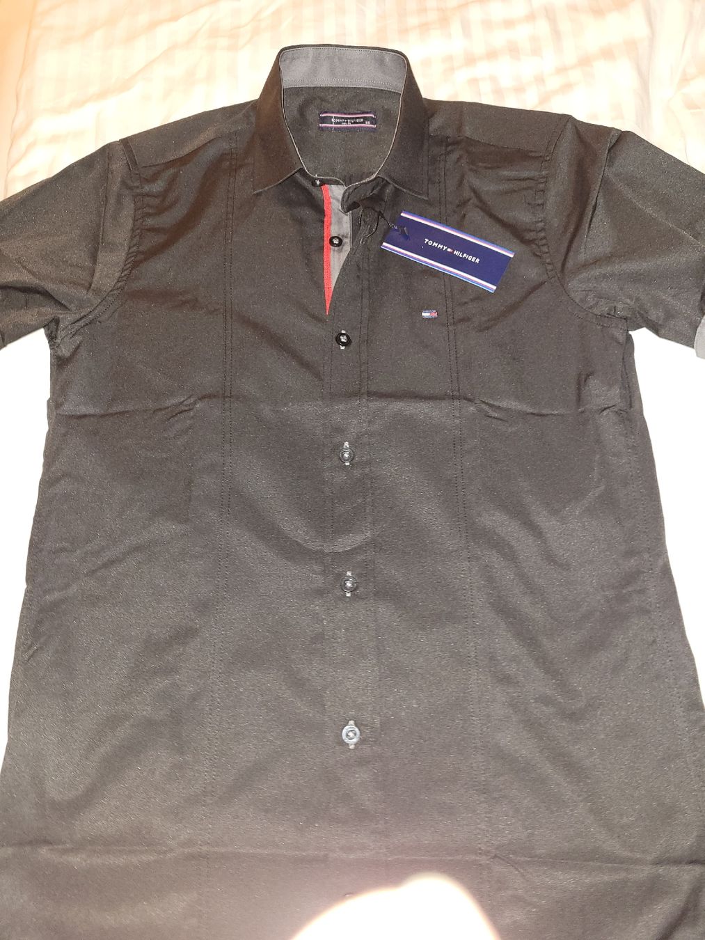 Tommy Hilfiger Camicie, T-shirt & Polo: Tommy Hilfiger Hemd Grösse XS, Neu – Nuovo e nell'imballaggio originale da Bassersdorf venduto da K1966