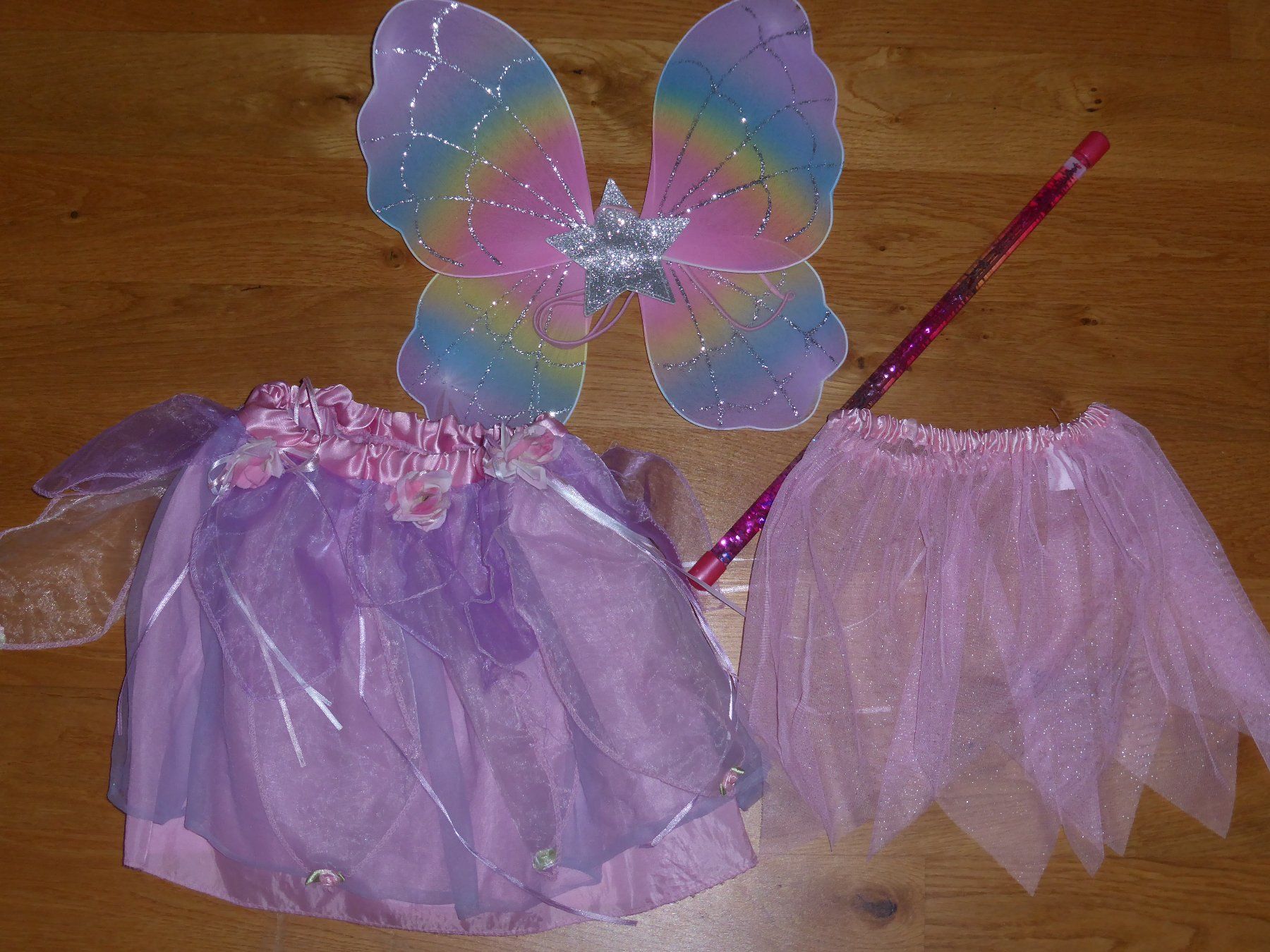 Costumi: Schmetterlings Verkleidungsset 122/128 – Usato da Kefikon TG venduto da sandragruen 2