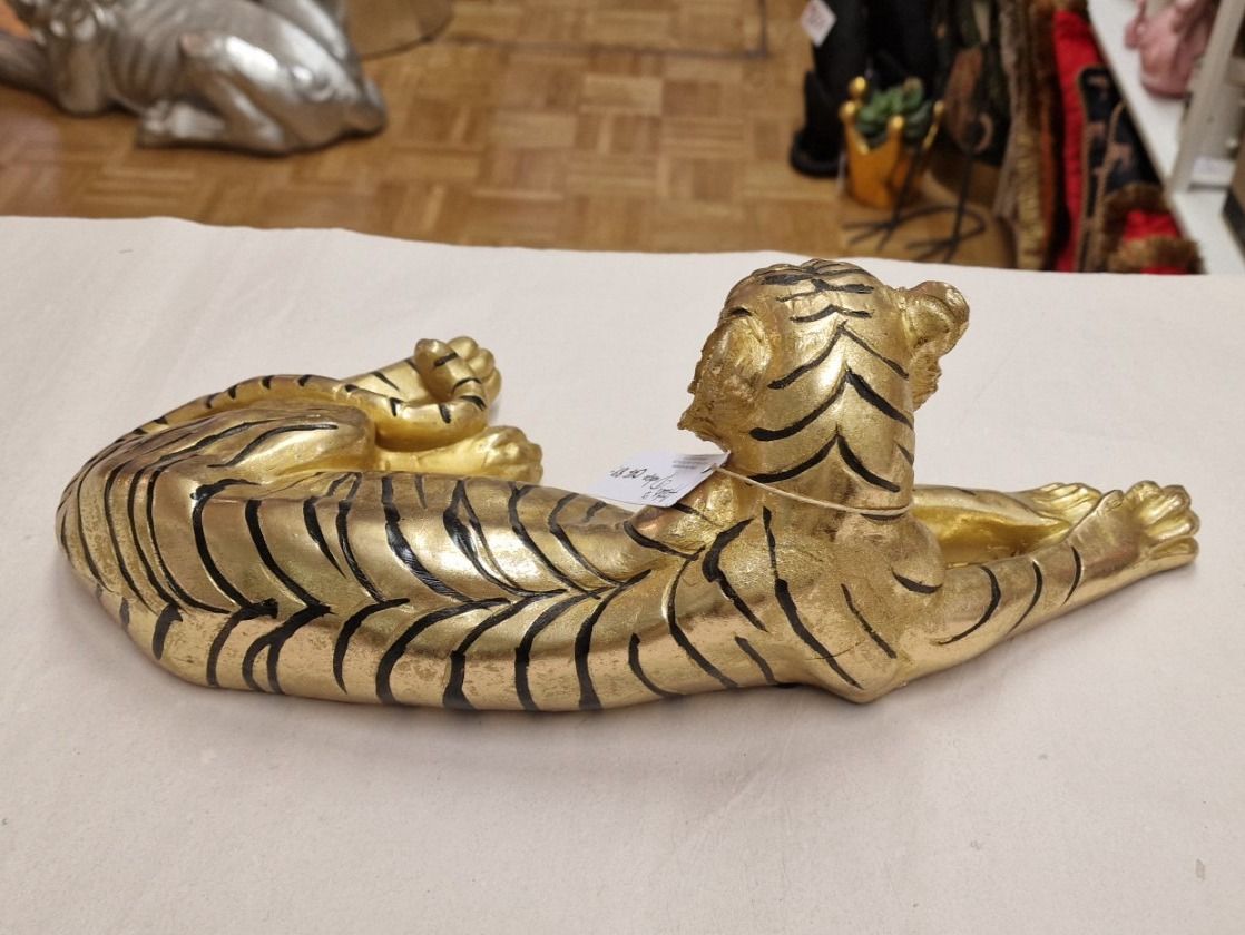 Statuette: Tiger liegend gold Optik – Nuovo e nell'imballaggio originale da Schaffhausen venduto da AtelierPudesco 1