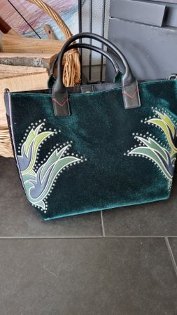 Pinko Bag, Samt, grün, Nieten, Statement Bag neu