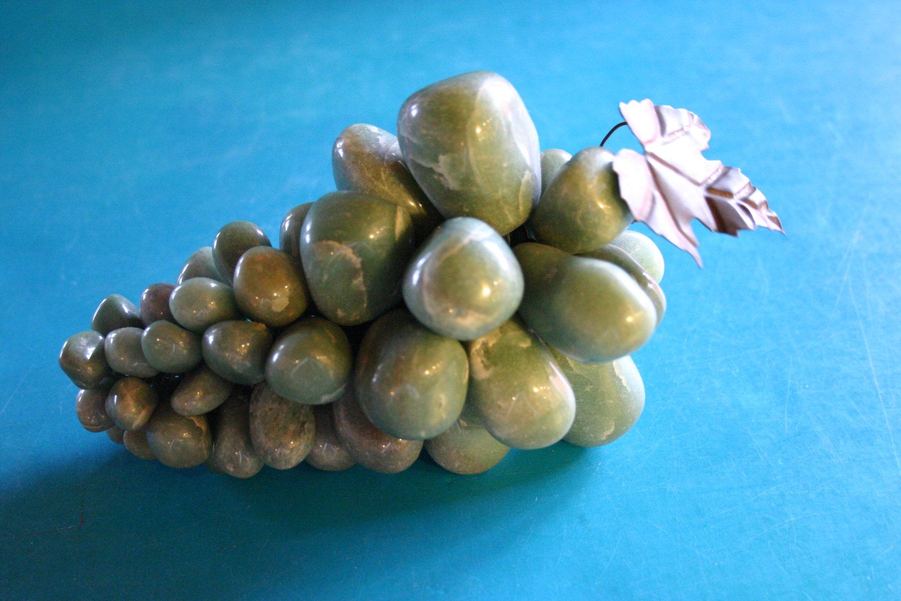 Edelsteine: Traube aus Jade-Edelsteinen – Gebraucht aus Winkel von gabriele56 2