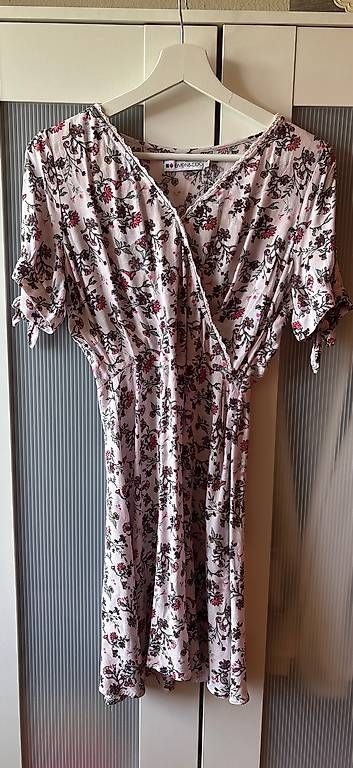 Kleider: Sommer Kleid xs – Gebraucht aus Zürich von fcold