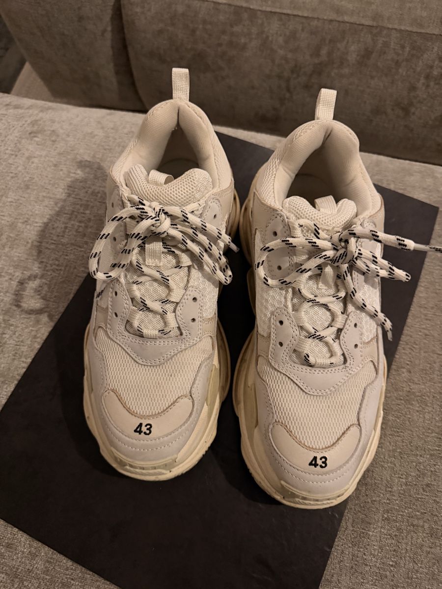 Balenciaga Herrenschuhe: Balenciaga Triple S 43 – Gebraucht aus Argnou (Ayent) von nathanckcw 3