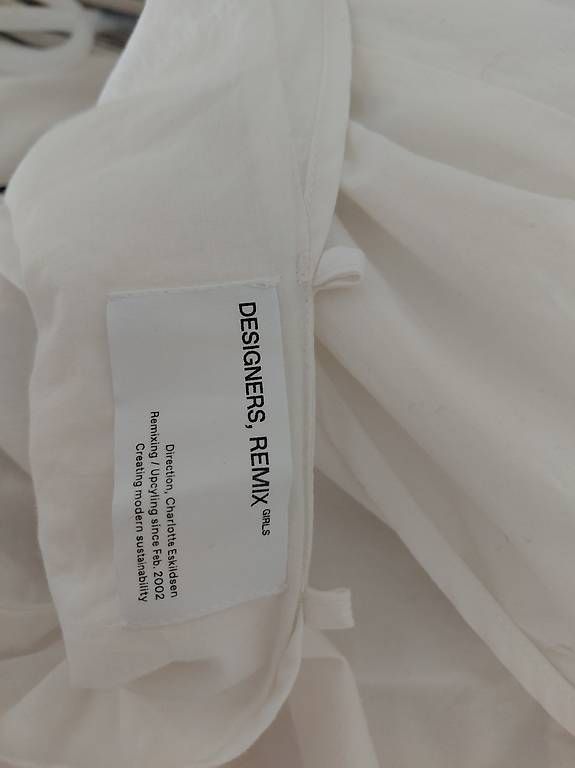 Robes et jupes: Kleid von Designer Remix Collection – D'occasion à Otelfingen par ani_2dzh 1
