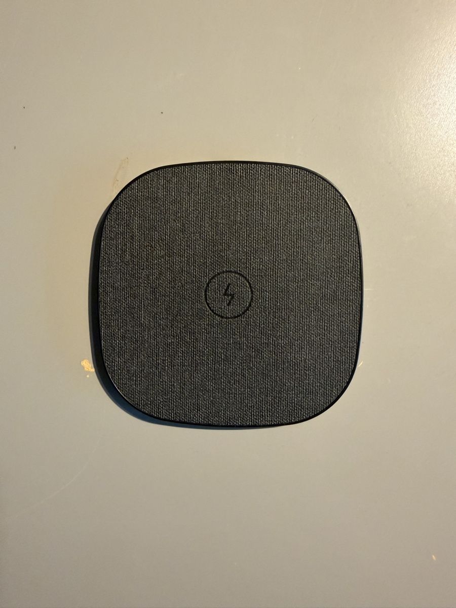 Caricabatterie: 15W Wireless Charging Station – Nuovo (secondo la descrizione) da St. Gallen venduto da andrej.28