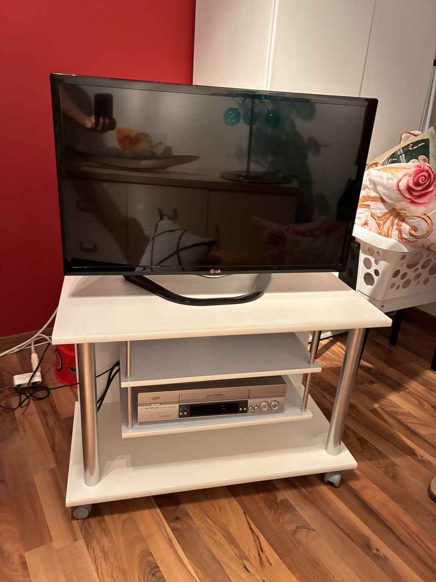 Mobili TV: TV Schrank + TV  – Usato da Frick venduto da Schartenstein 1