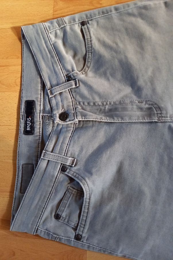 Angels Pantaloni: Damenhose Angel – Usato da Ziegelbrücke venduto da Mysecret 1