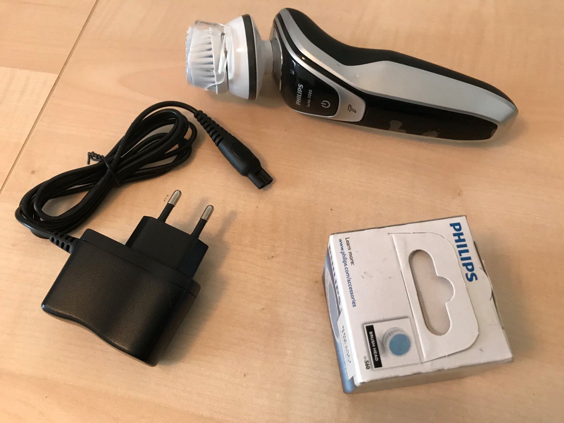 Philips Cura del viso: Philips Serie 5000- Gesicht Reiniger – Nuovo (secondo la descrizione) da Arisdorf venduto da comestibles 4