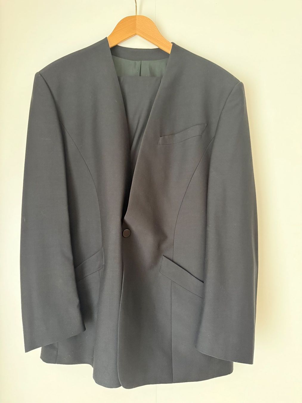 Mugler Completi: Thierry Mugler Paris Hosen Anzug – Usato da Zug venduto da marcosonlineshop