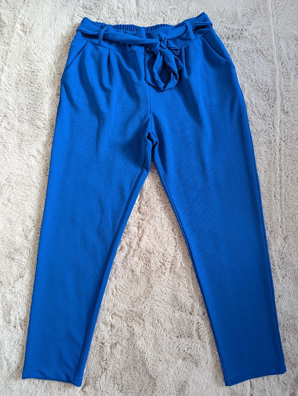 Pantalons: pantalon fluide carnaby 40 – Neuf (Voir description) à Montreux par dem_gyt9