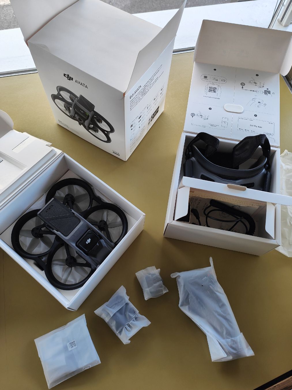 DJI Modellismo RC: Drone DJI Avata comme neuf Goggles 2  – Usato da Lausanne venduto da LeConfiseur 1