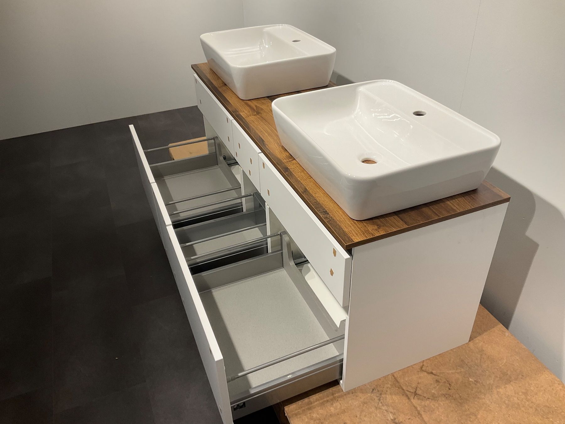 Mobili per bagno: 078 Badmöbel, weiss, Holzabdeckung, 151cm – Nuovo (secondo la descrizione) da Derendingen venduto da Meisterstuecke 3