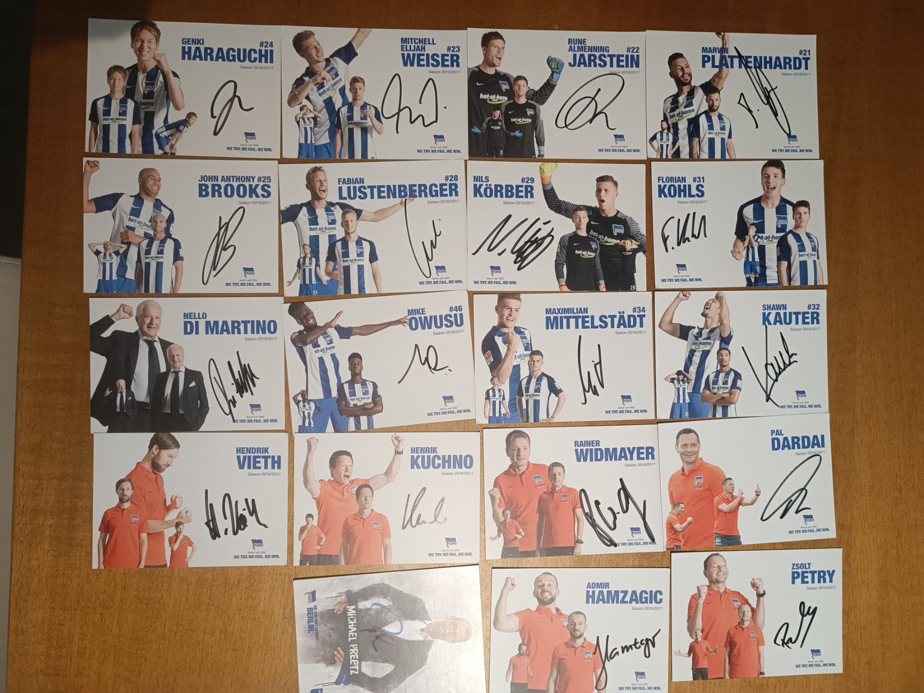Autografi: Hertha Berlin - 37x handsigniert - Saison 16/17 - Stocker... – Usato da Menziken venduto da Artographs 1