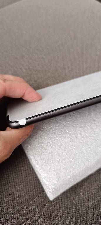 Portables: iphone 11 128GB schwarz, neu – D'occasion à Zürich par Nara83 2
