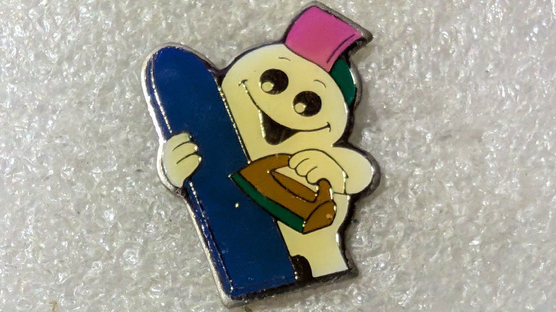Plaketten & Abzeichen: Ansteckpin 167: Maga Bio – Gebraucht aus Oppligen von Pin-Fall-Shop