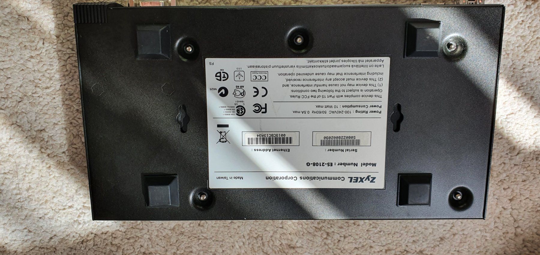 Interruttori: ZyXEL ES-2108 Fast Ethernet Switch – Usato da Gerlafingen venduto da dulifuli 2