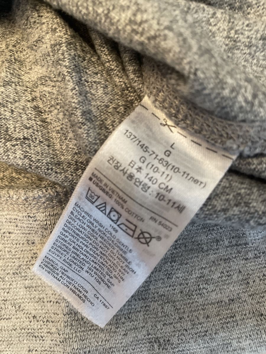 Gap Pullover & Sweatshirts: Grauer GAP Pullover Gr.140 – Gebraucht aus Obergerlafingen von cabo4 3