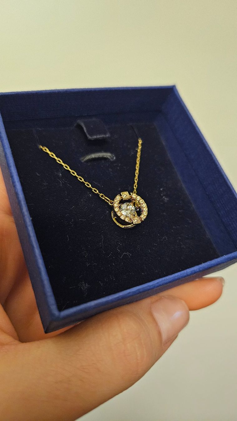 Swarovski Catenine: Swarovski Sparkling Dance Round Halskette Gold – Nuovo e nell'imballaggio originale da Eschlikon TG venduto da DevilsWings 1