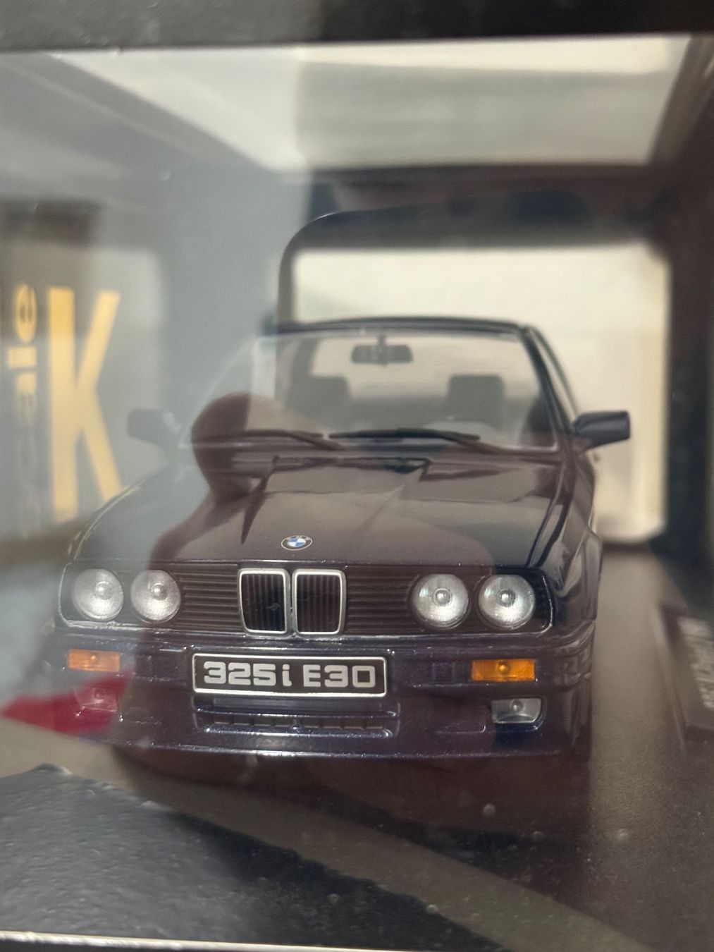 BMW Modellini d'auto: BMW 325 i E30 M Packet 2 1:18 KK Scale – Nuovo e nell'imballaggio originale da Bülach venduto da Meti2023 9