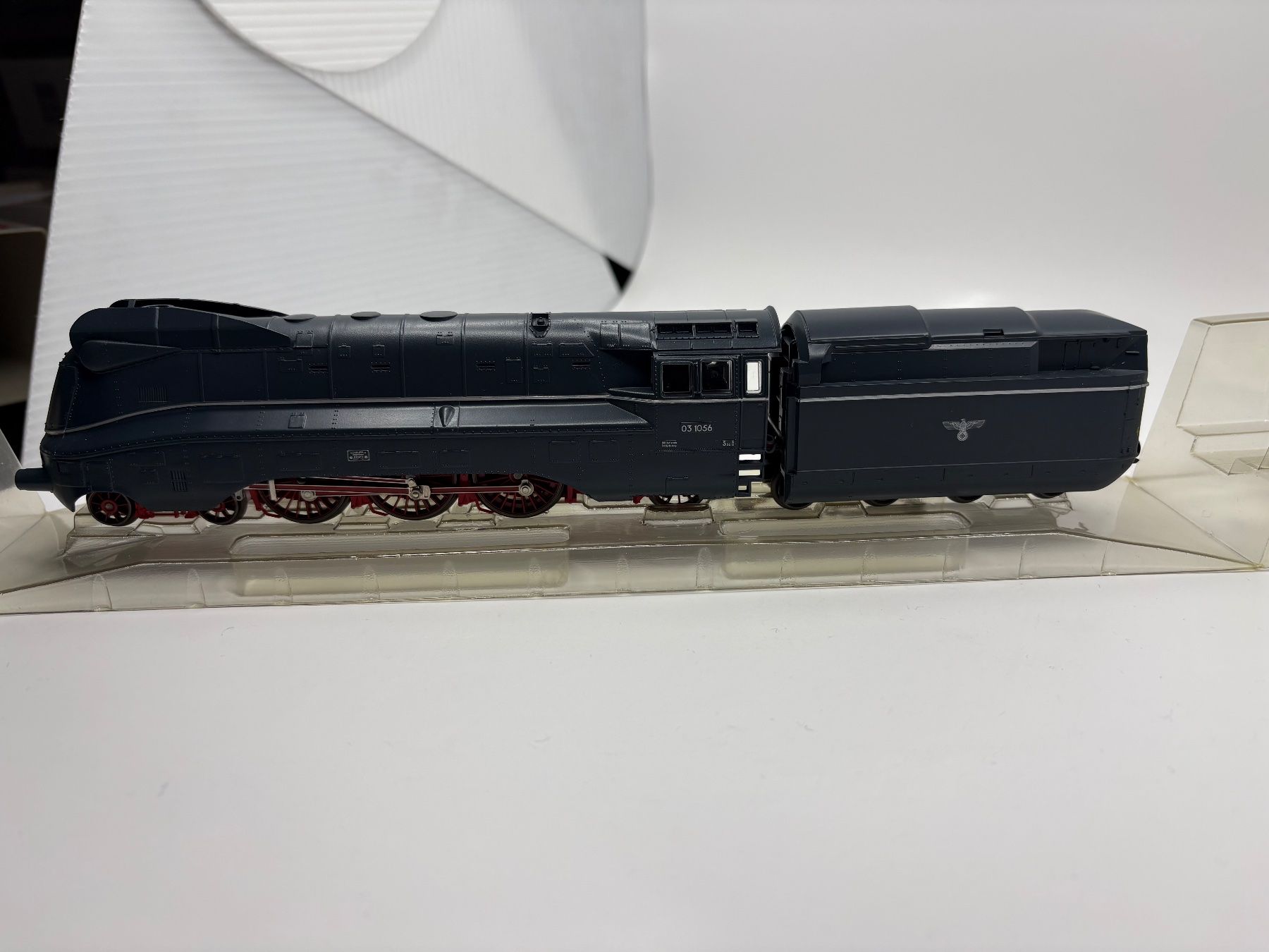 Märklin Modellini di ferrovie: Märklin DRB 03 1056 2/C/1  H0 – Nuovo e nell'imballaggio originale da Forch venduto da Hanimann-Robinson