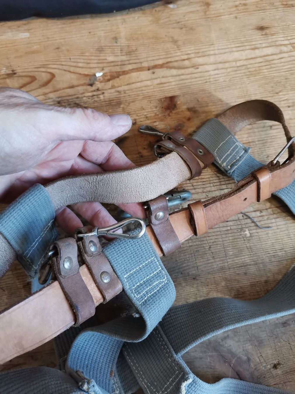 Kletterwände & Klettergriffe: Altes Klettergeschirr, Alter Klettergurt, – Gebraucht aus Wiedlisbach von materialkreislauf 2