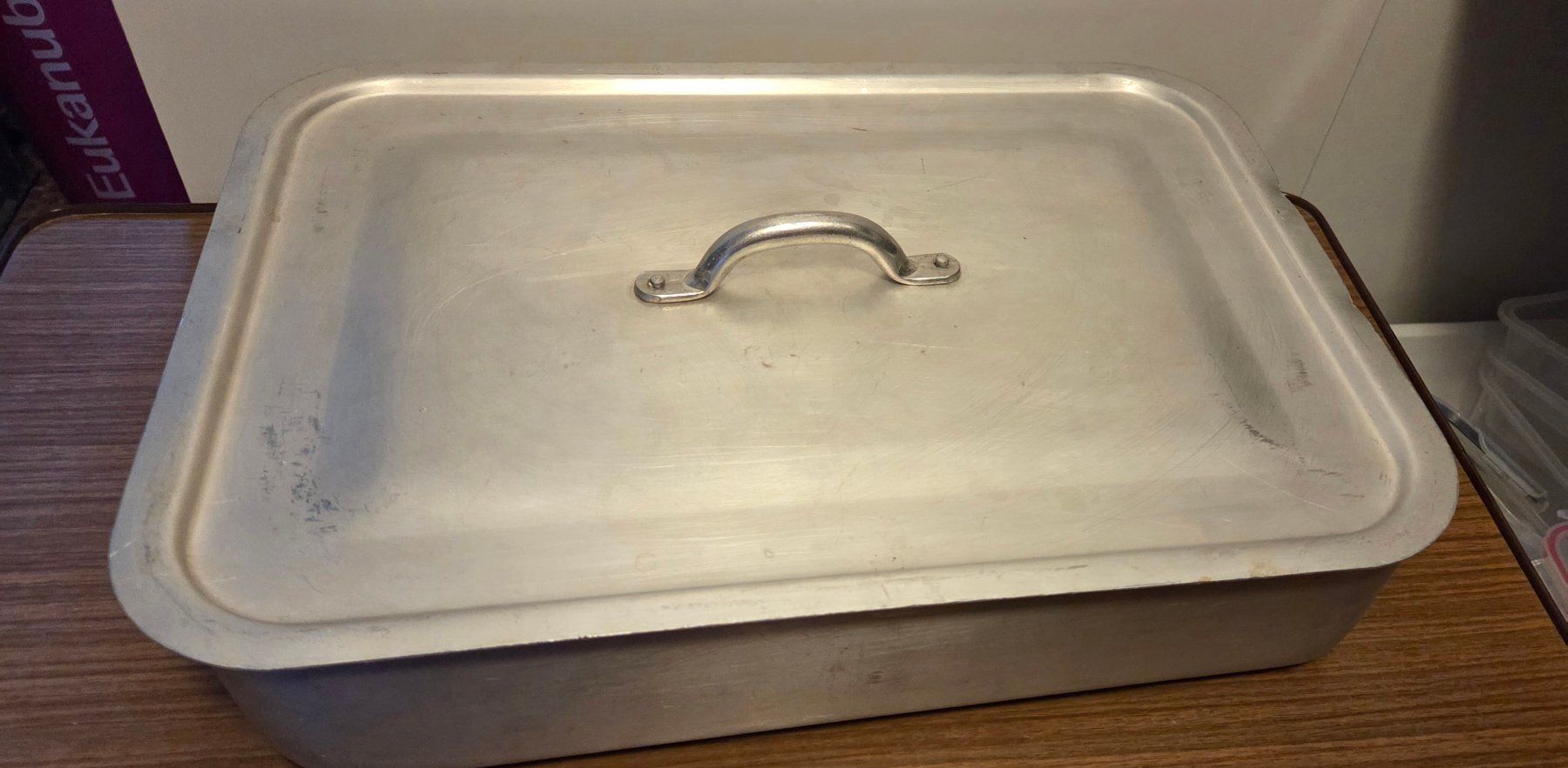 Casseroles: Ein Bräter Eckig Alu – D'occasion à Niederbipp par Trude04