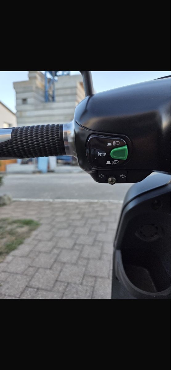 Scooters: Elektro Scooter  – D'occasion à Wallisellen par DCNS 6
