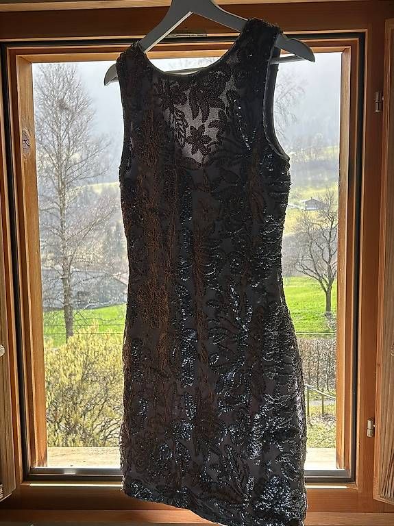Kleider: Kleid mit Pailletten  – Gebraucht aus Därstetten von yas_pb5r 3