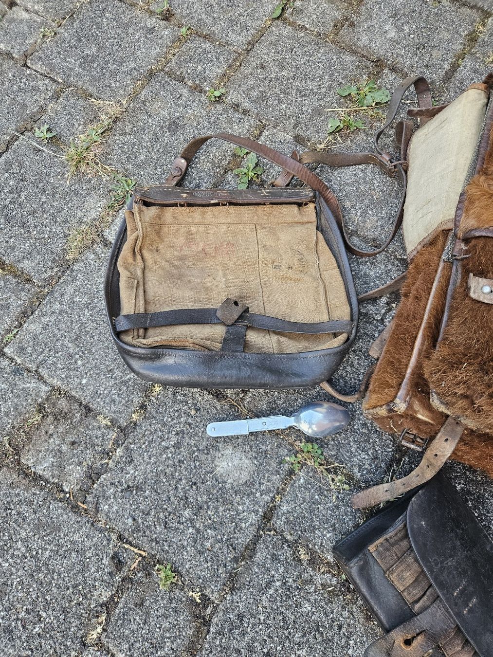 Rucksäcke: Schweizer Armee Rucksack mit Zubehör 2 – Gebraucht aus Rickenbach b. Wil von nic_8ljr 2