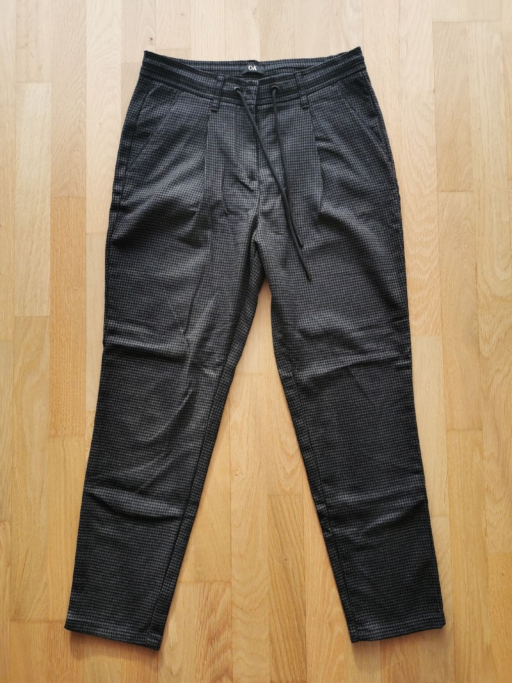C&A Pantaloni: Schwarz-graue Hose, C&A, Gr. 38 – Nuovo (secondo la descrizione) da Ostermundigen venduto da AlwaysHaveFun90